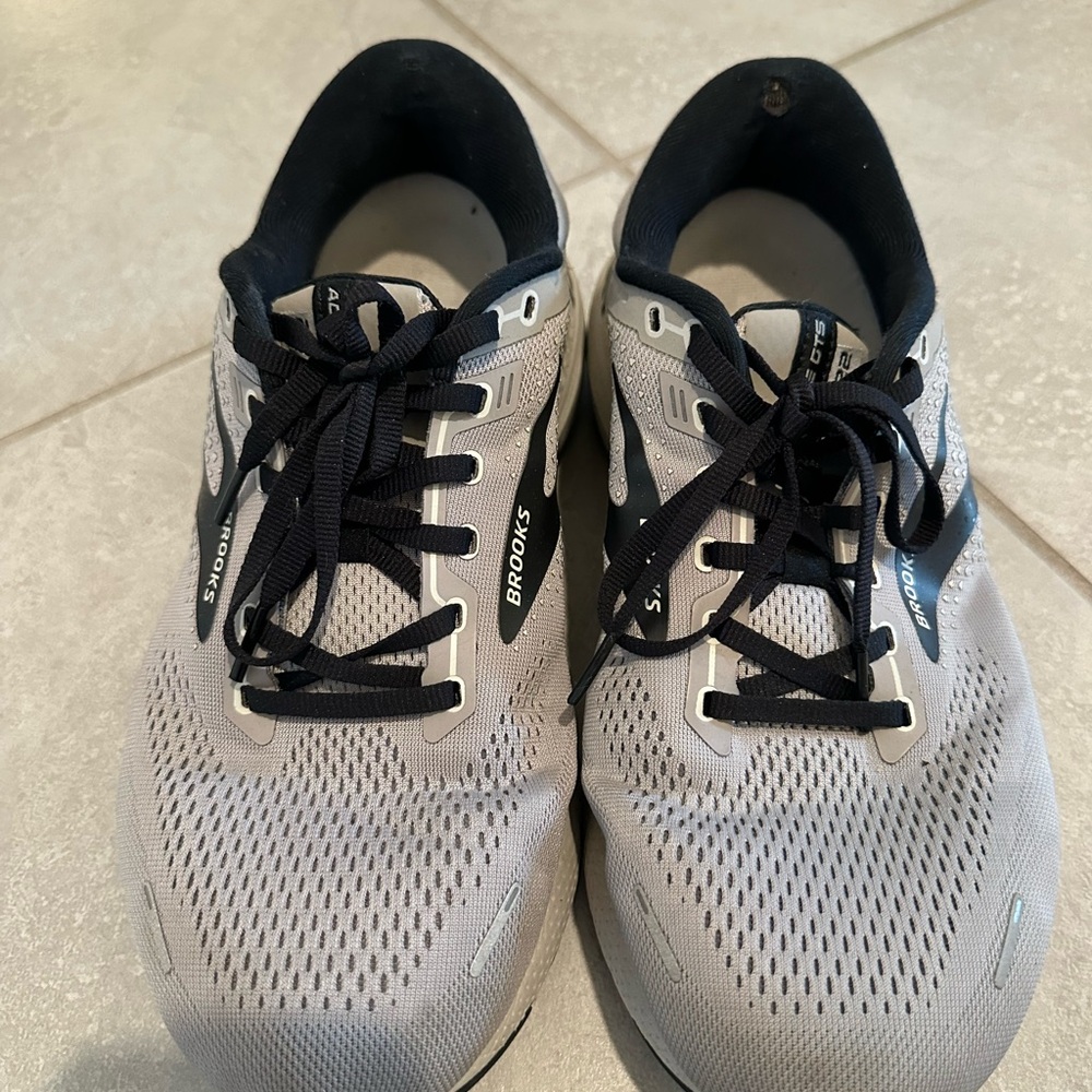 Brooks Gray and Black Athletic Shoes with Cushioned Sole